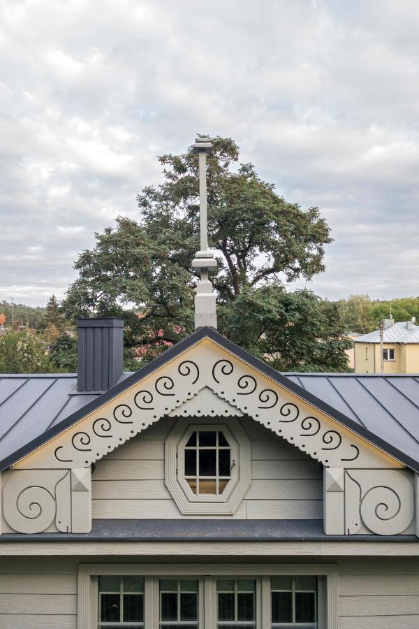 Suite With Private Bathroom At Three Bedroom Interwar Villa Grabyte With Daily Spaces To Share By Pine Forest On The Bank Of The River- 8Min By Car From Old Town Kaunas Luaran gambar