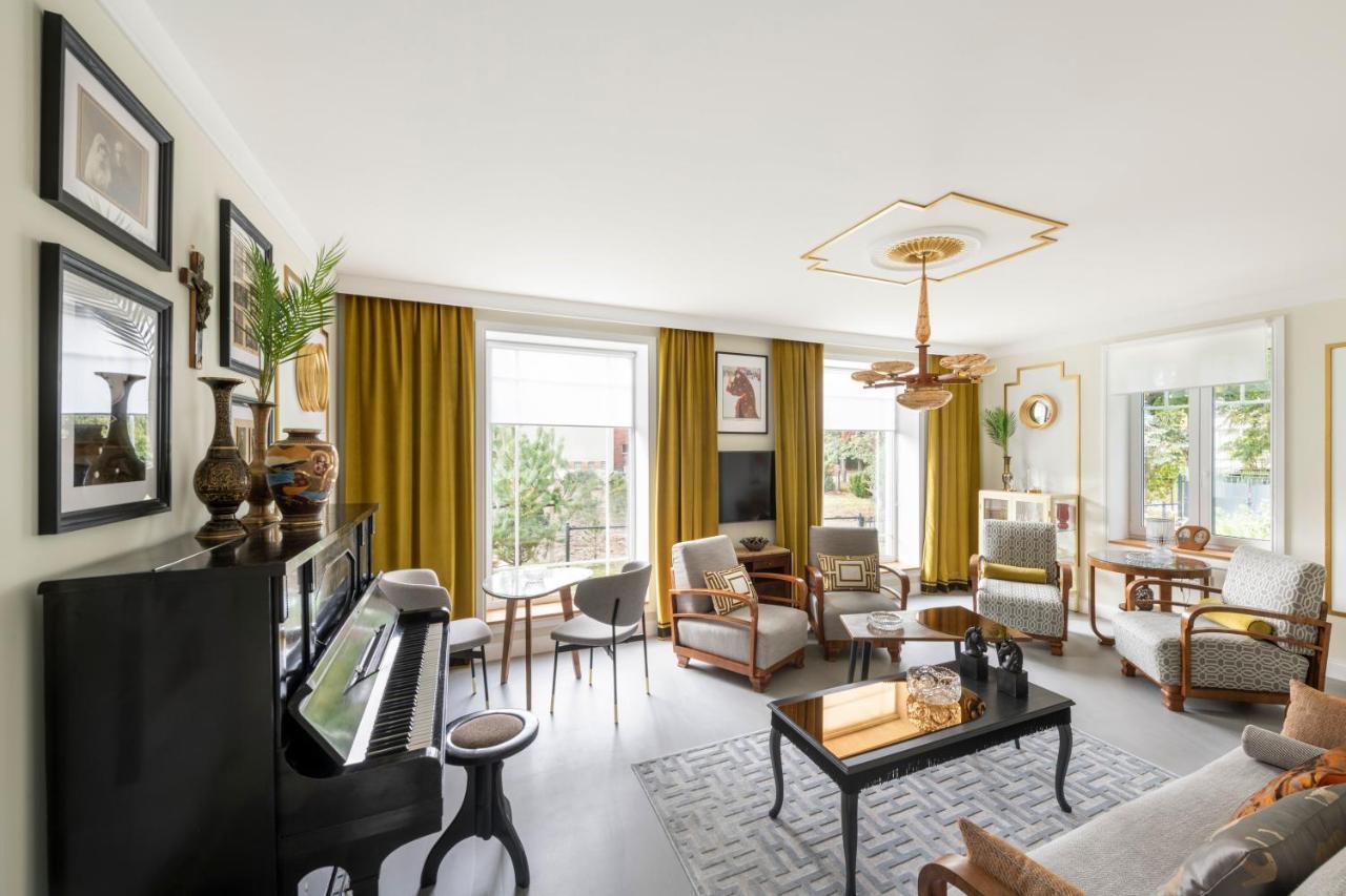Suite With Private Bathroom At Three Bedroom Interwar Villa Grabyte With Daily Spaces To Share By Pine Forest On The Bank Of The River- 8Min By Car From Old Town Kaunas Luaran gambar