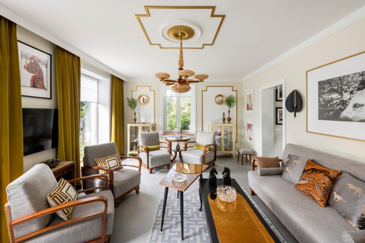 Suite With Private Bathroom At Three Bedroom Interwar Villa Grabyte With Daily Spaces To Share By Pine Forest On The Bank Of The River- 8Min By Car From Old Town Kaunas Luaran gambar