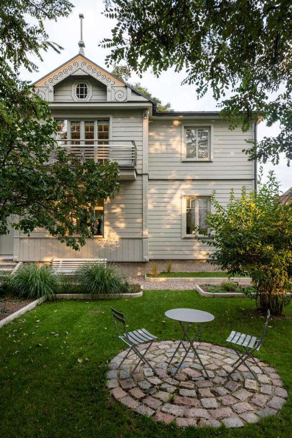 Suite With Private Bathroom At Three Bedroom Interwar Villa Grabyte With Daily Spaces To Share By Pine Forest On The Bank Of The River- 8Min By Car From Old Town Kaunas Luaran gambar