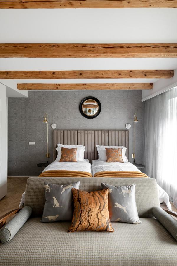 Suite With Private Bathroom At Three Bedroom Interwar Villa Grabyte With Daily Spaces To Share By Pine Forest On The Bank Of The River- 8Min By Car From Old Town Kaunas Luaran gambar