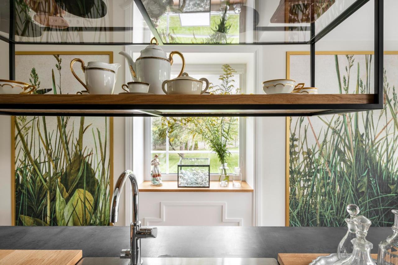 Suite With Private Bathroom At Three Bedroom Interwar Villa Grabyte With Daily Spaces To Share By Pine Forest On The Bank Of The River- 8Min By Car From Old Town Kaunas Luaran gambar