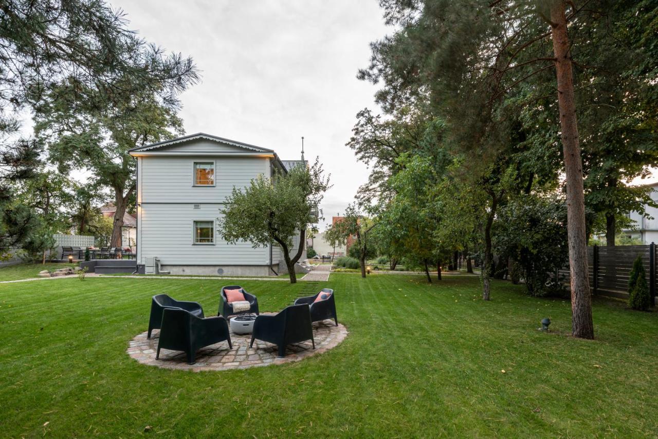 Suite With Private Bathroom At Three Bedroom Interwar Villa Grabyte With Daily Spaces To Share By Pine Forest On The Bank Of The River- 8Min By Car From Old Town Kaunas Luaran gambar