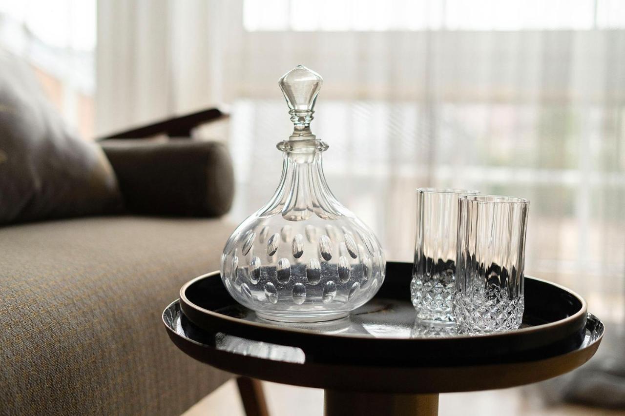Suite With Private Bathroom At Three Bedroom Interwar Villa Grabyte With Daily Spaces To Share By Pine Forest On The Bank Of The River- 8Min By Car From Old Town Kaunas Luaran gambar