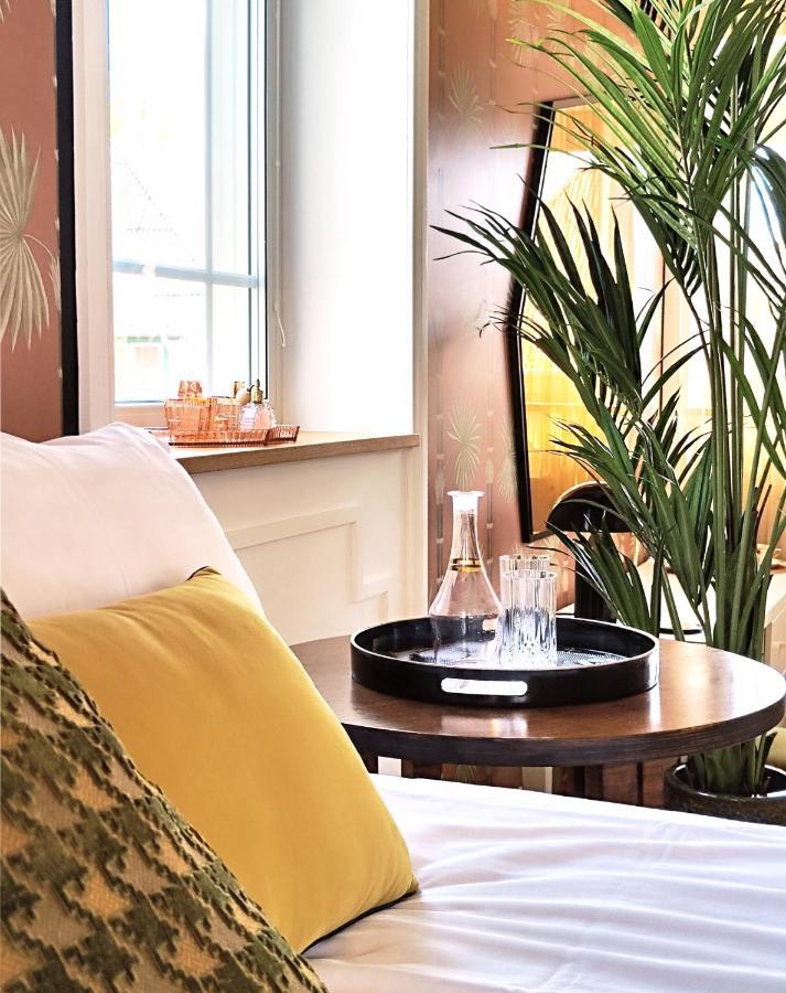 Suite With Private Bathroom At Three Bedroom Interwar Villa Grabyte With Daily Spaces To Share By Pine Forest On The Bank Of The River- 8Min By Car From Old Town Kaunas Luaran gambar
